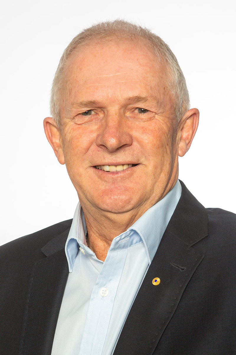 Mr Michael Bassingthwaighte AM